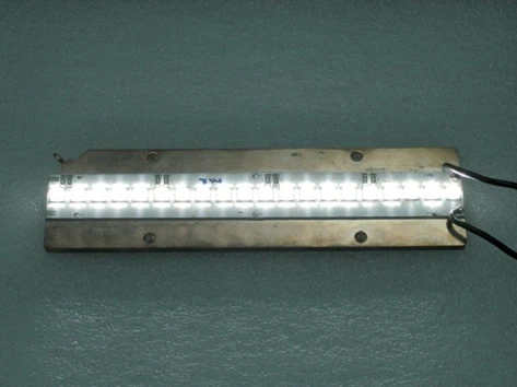 LED vapor chamber cooler